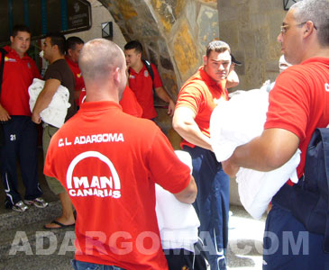 El MAN Adargoma disfruta de una jornada de descanso