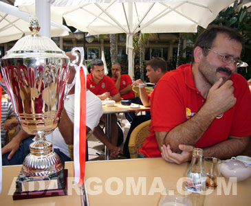 El MAN Adargoma disfruta de una jornada de descanso