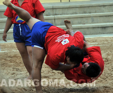 La expedici&oacute;n coreana en La Presa (foto: Raquel Perdomo)