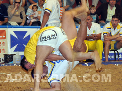 El MAN Adargoma estuvo en el homenaje a "El Trota" (foto: Raquel Perdomo)