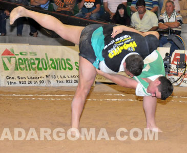 Club de Lucha Victoria, campe&oacute;n de primera categor&iacute;a (foto: Raquel Perdomo)